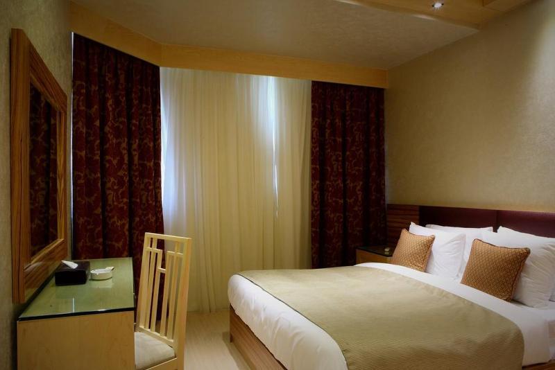 Imperial Suites Hotel Beirut Exterior photo