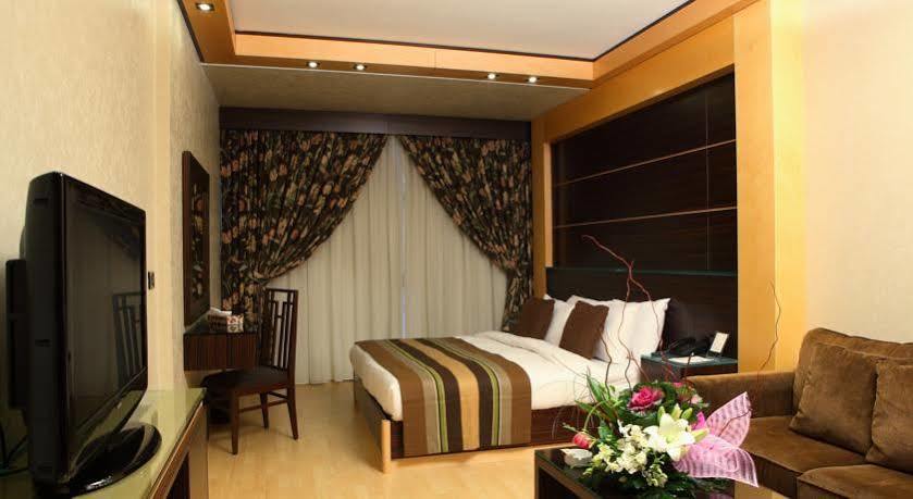 Imperial Suites Hotel Beirut Exterior photo