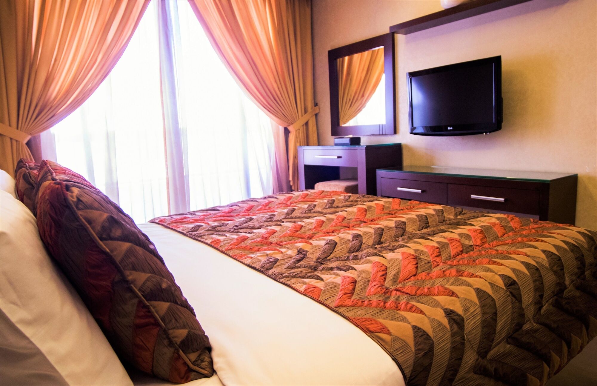 Imperial Suites Hotel Beirut Exterior photo