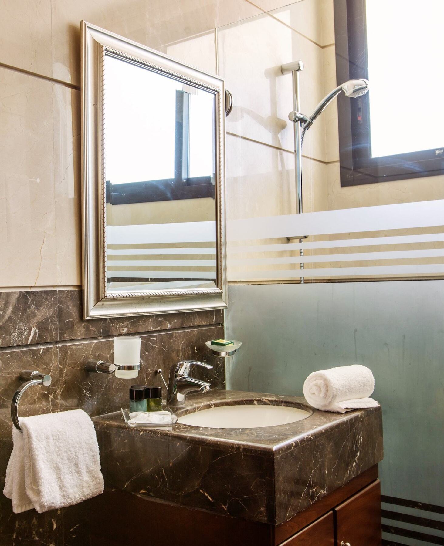 Imperial Suites Hotel Beirut Exterior photo